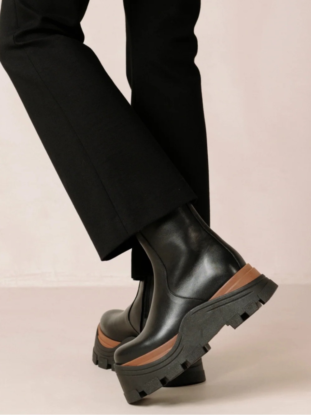Anthropologie Alohas Phoenix Boots • Size 38 (7-7.5) Black